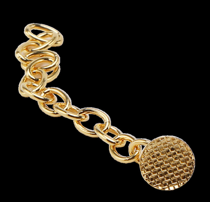 Mesh Base Lingual Button With Chain in verschiedenen orthodontischen Situationen verwendet